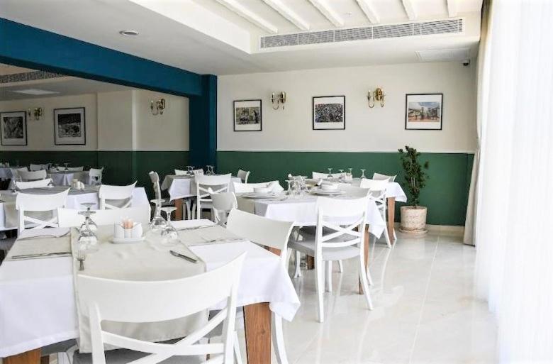 Mimoza Beachfront Hotel & Restaurant 파마구스타 외부 사진