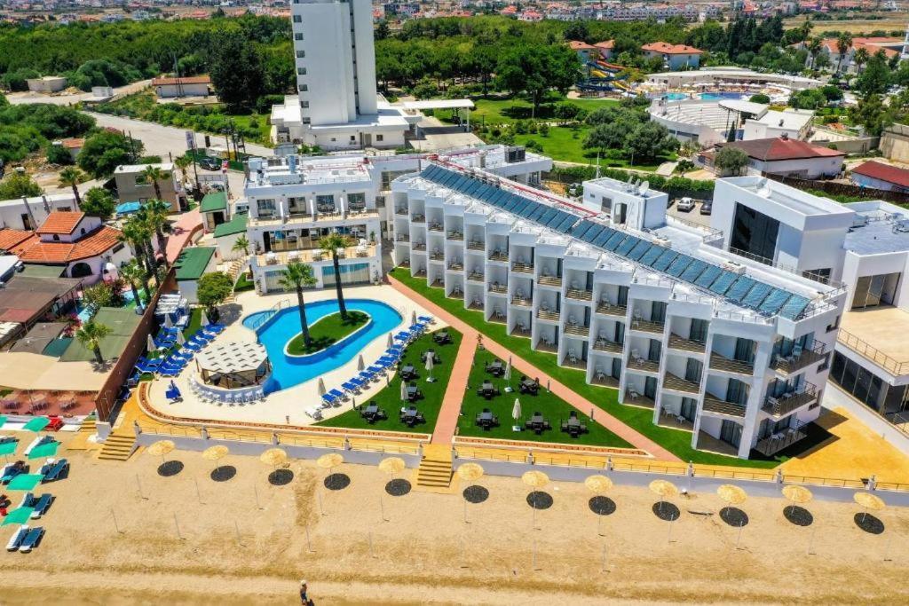 Mimoza Beachfront Hotel & Restaurant 파마구스타 외부 사진
