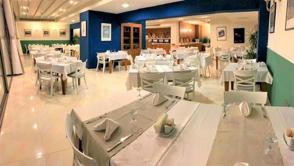 Mimoza Beachfront Hotel & Restaurant 파마구스타 외부 사진